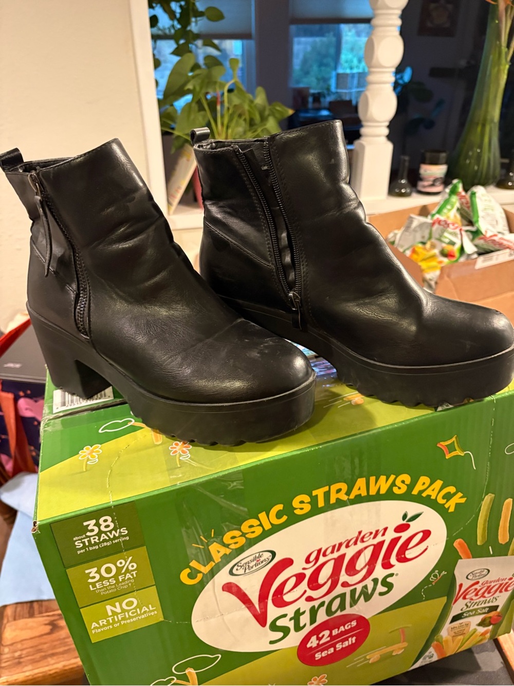 Heeled black boots